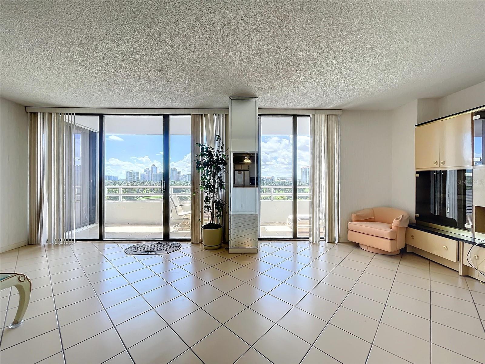 DELVISTA TOWERS CONDO - Residential