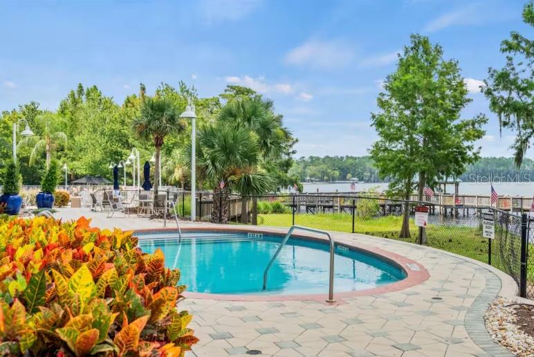 BLUE HERON BEACH RESIDENCE TOWER I - Residential