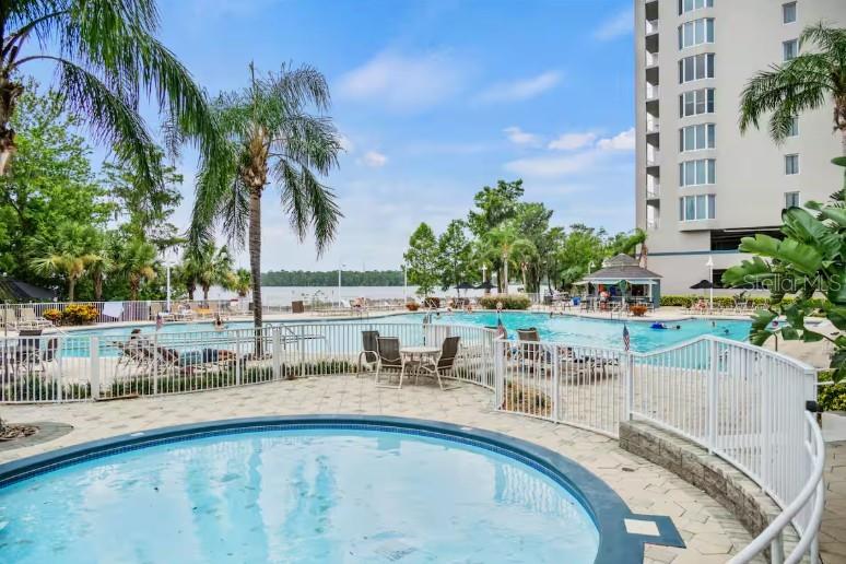 BLUE HERON BEACH RESIDENCE TOWER I - Residential