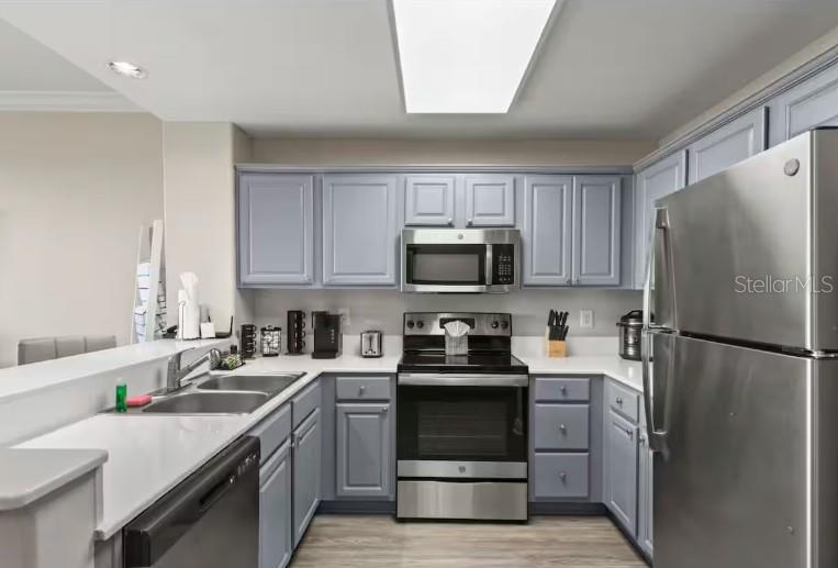 BLUE HERON BEACH RESIDENCE TOWER I - Residential