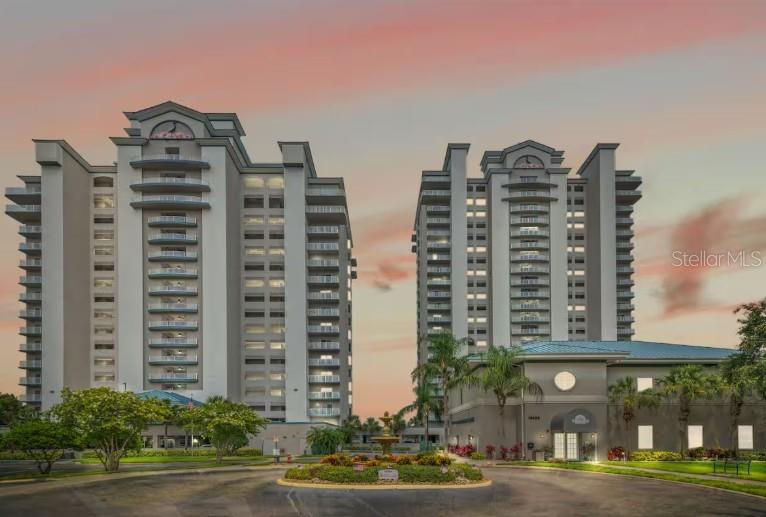 BLUE HERON BEACH RESIDENCE TOWER I - Residential