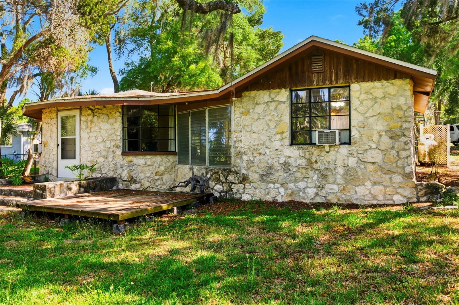 ARTHUR GIBSONS SUB - Residential