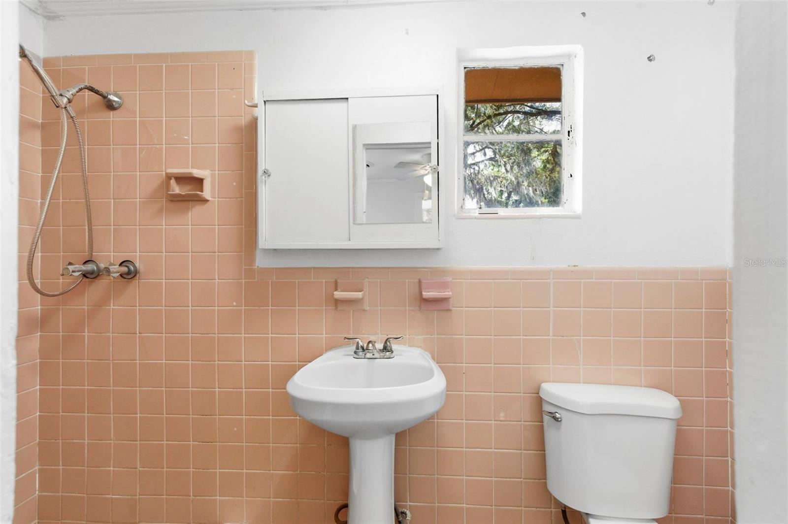 ARTHUR GIBSONS SUB - Residential