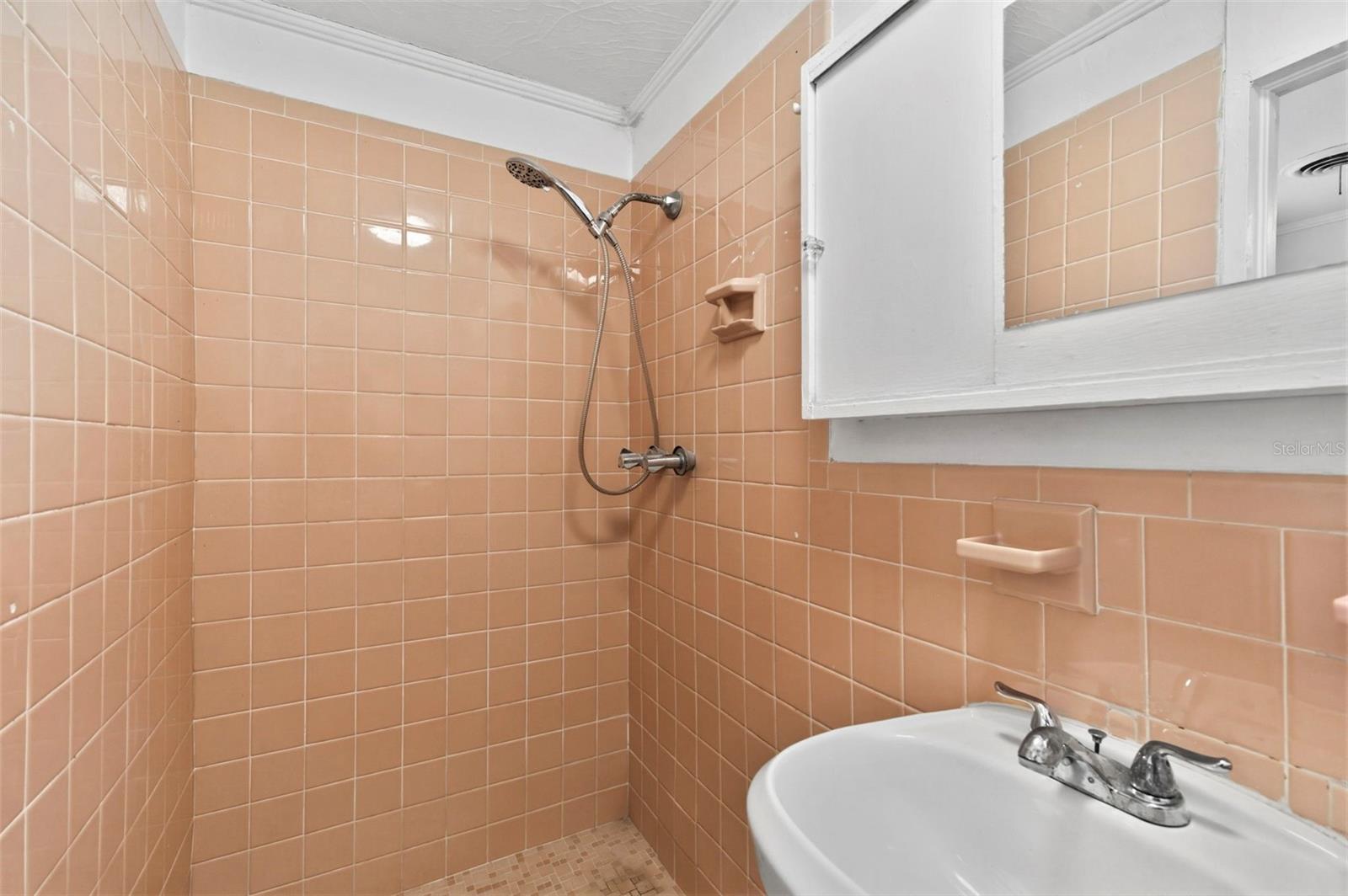 ARTHUR GIBSONS SUB - Residential