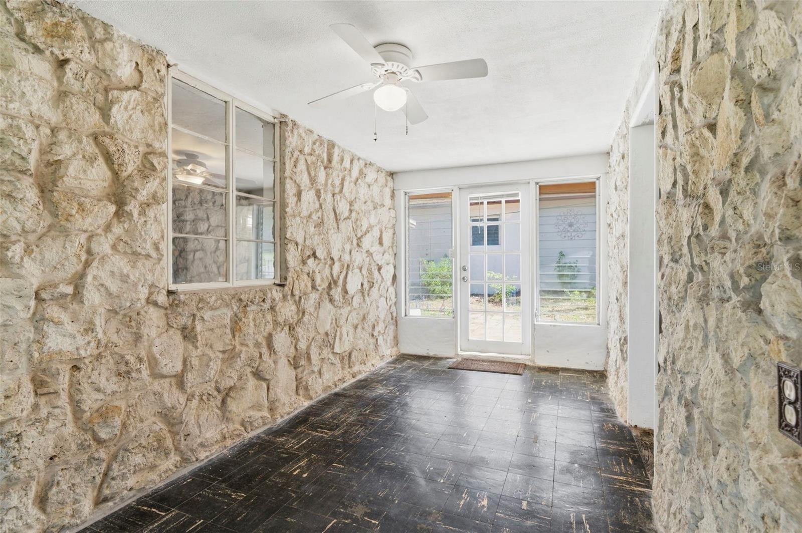 ARTHUR GIBSONS SUB - Residential