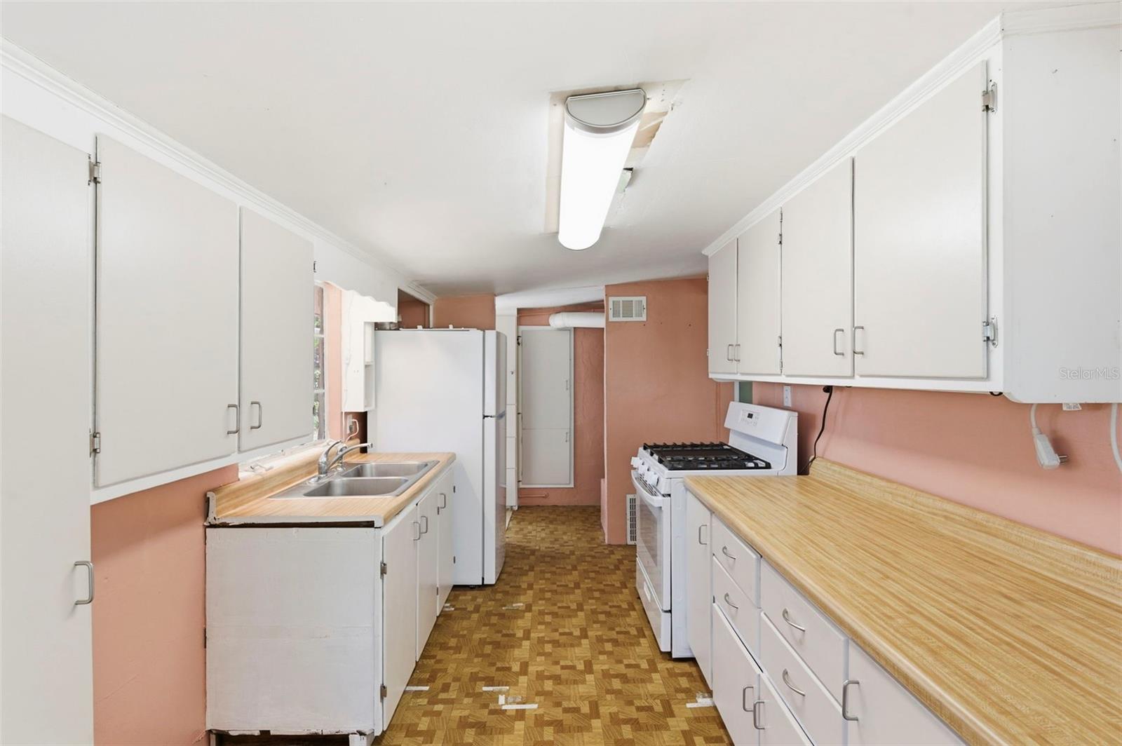 ARTHUR GIBSONS SUB - Residential