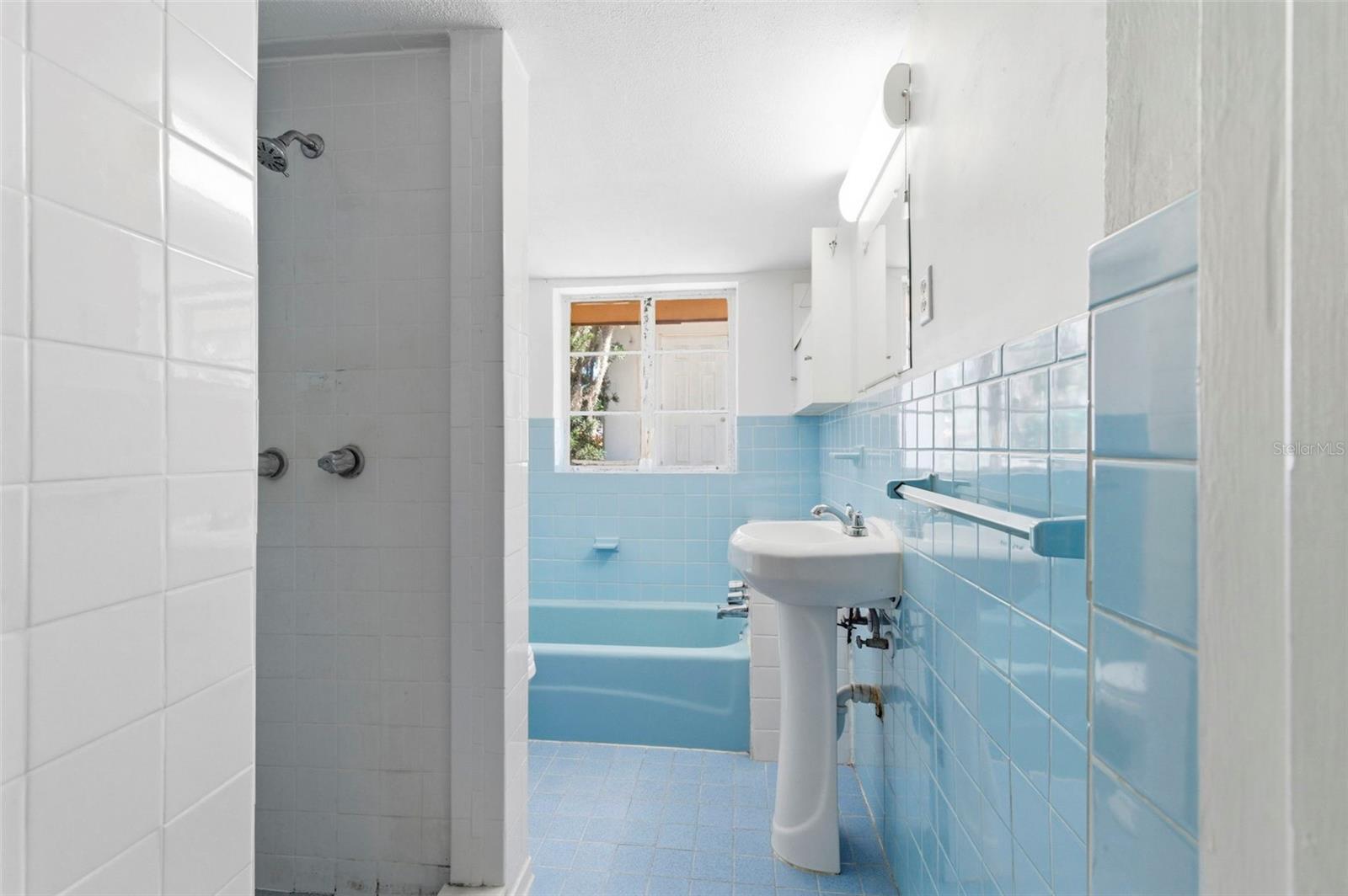 ARTHUR GIBSONS SUB - Residential