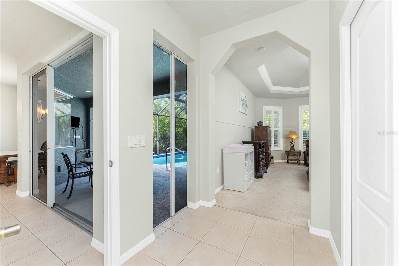 ROTONDA LAKES - Residential