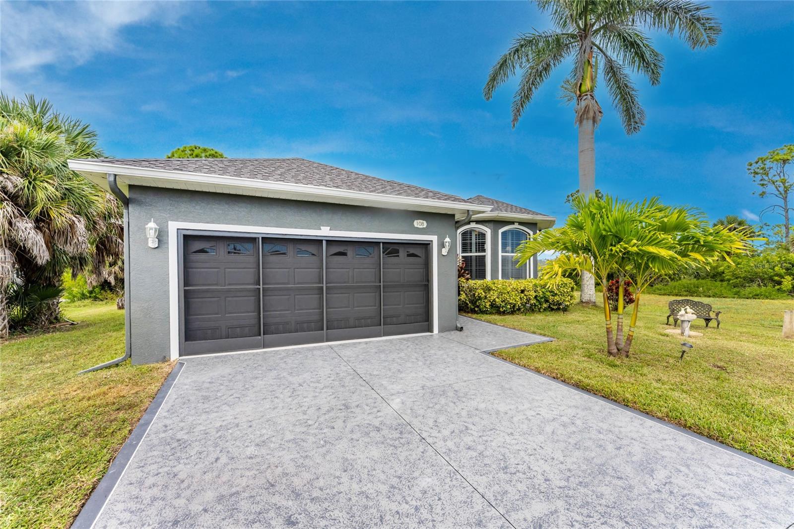 ROTONDA LAKES - Residential