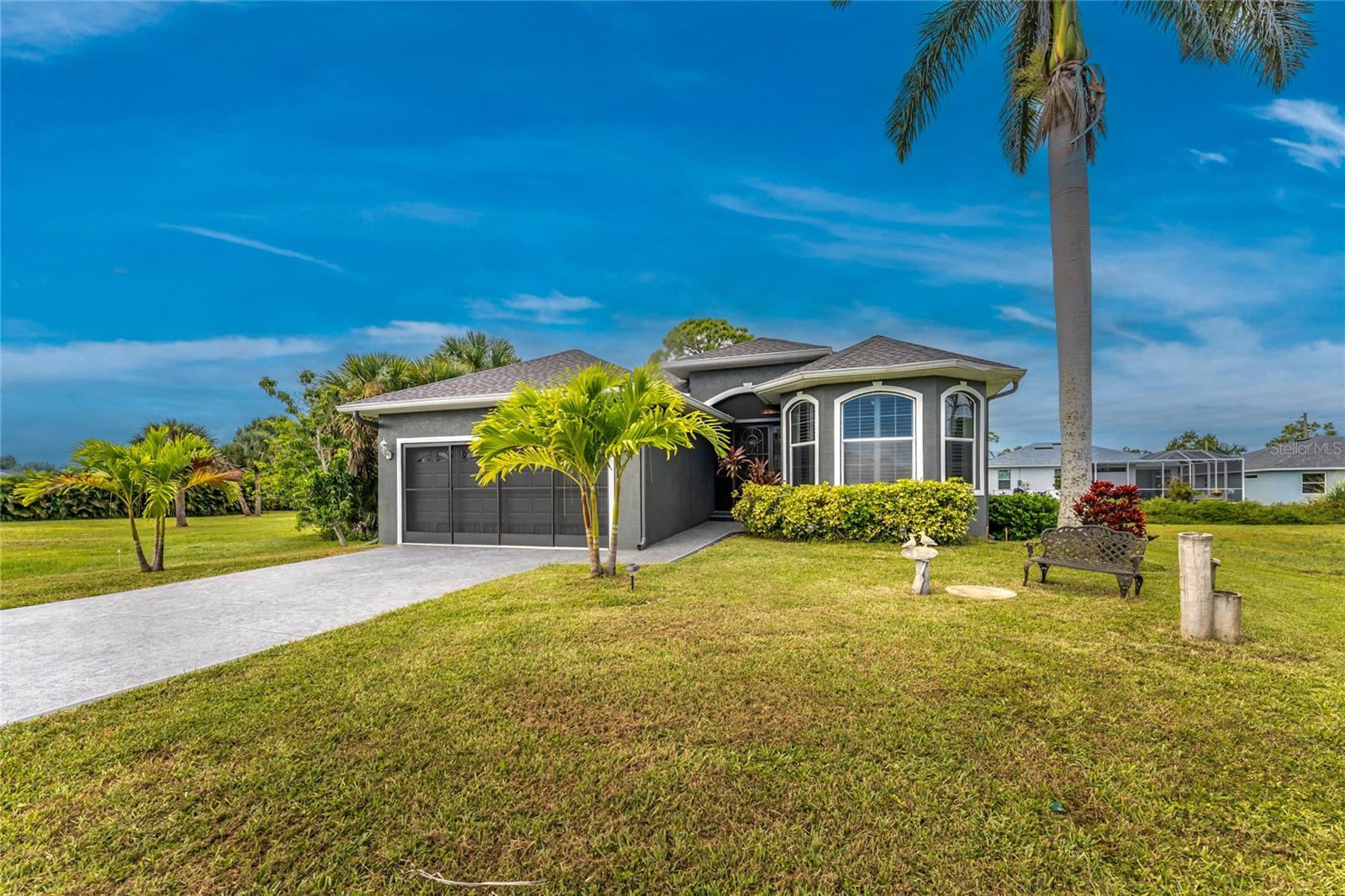 ROTONDA LAKES - Residential