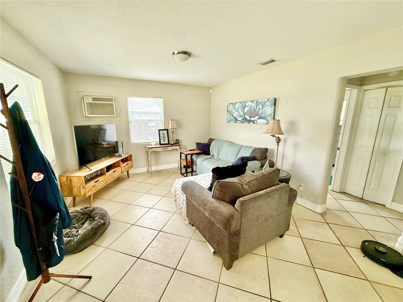 ACREAGE & UNREC - Residential