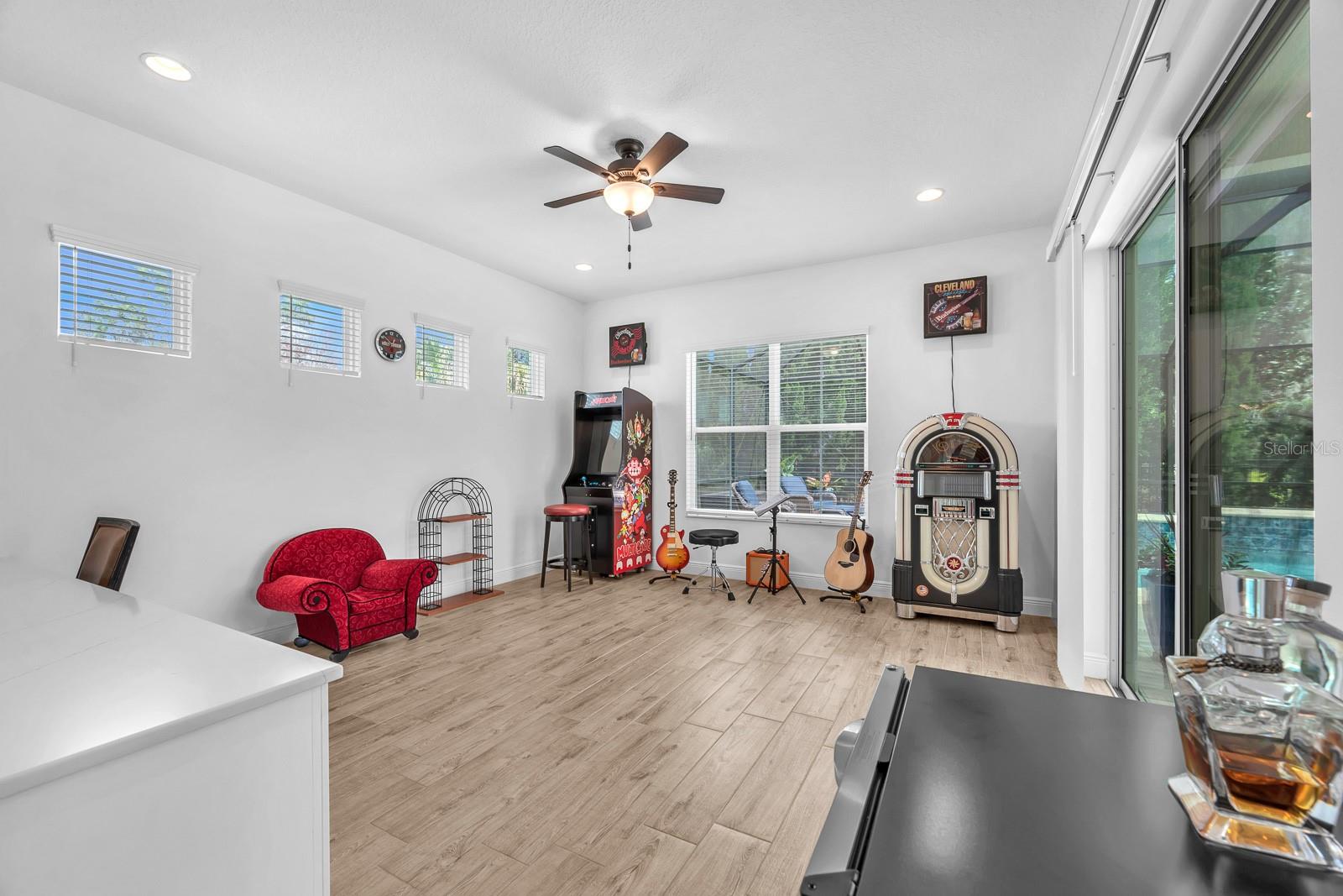 FISHHAWK RANCH PRESERVE - Residential