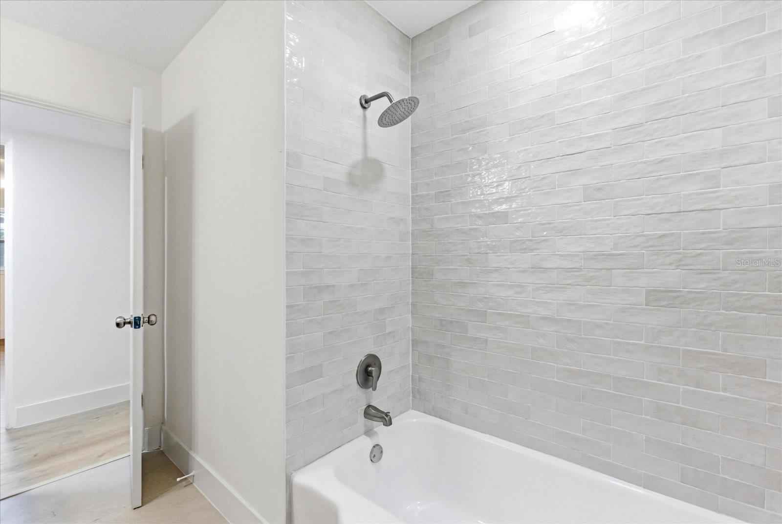 SKYCREST - Residential
