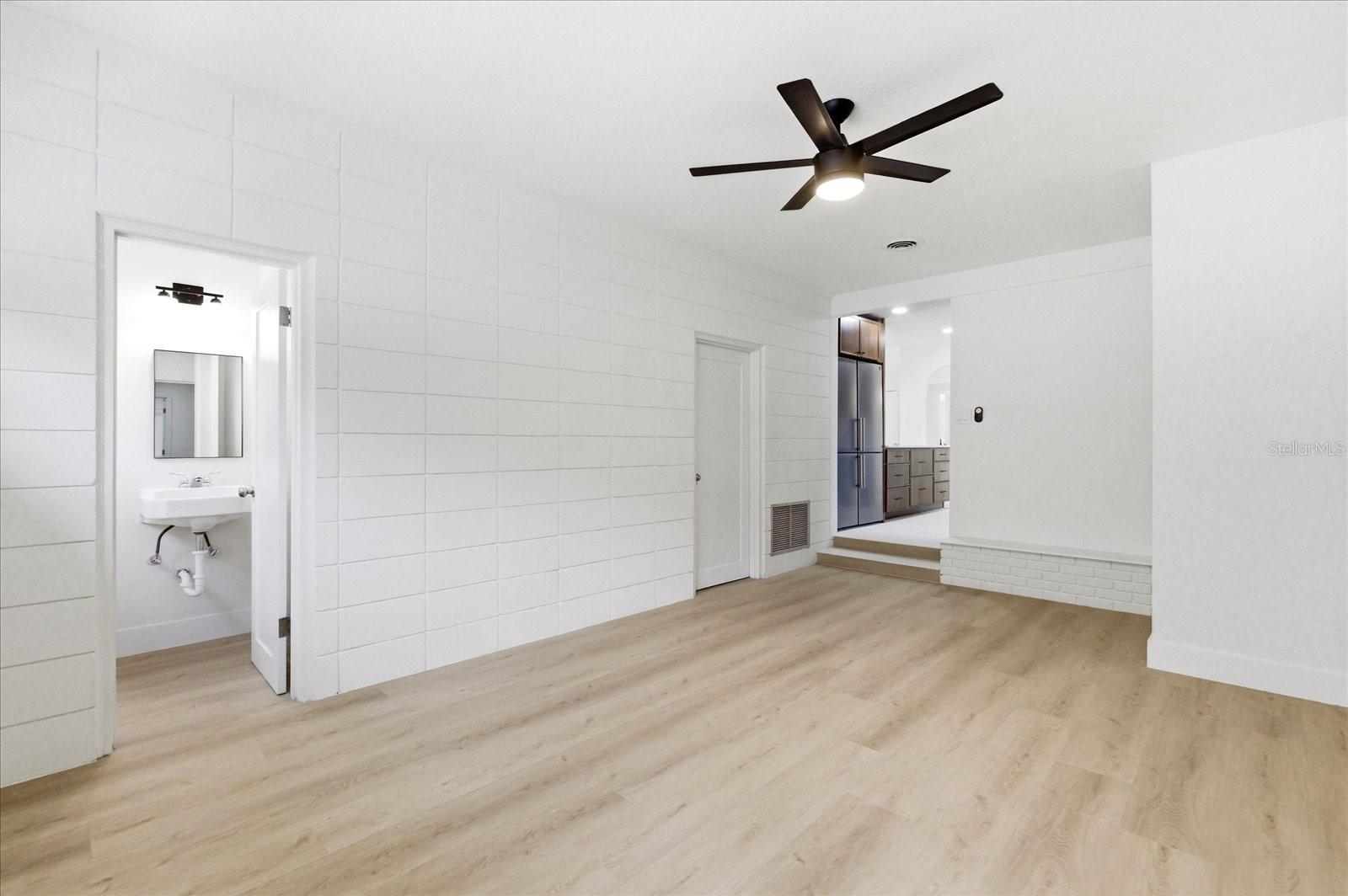 SKYCREST - Residential