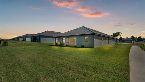 A home in AUBURNDALE