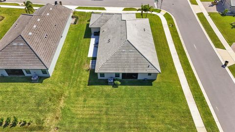 A home in AUBURNDALE