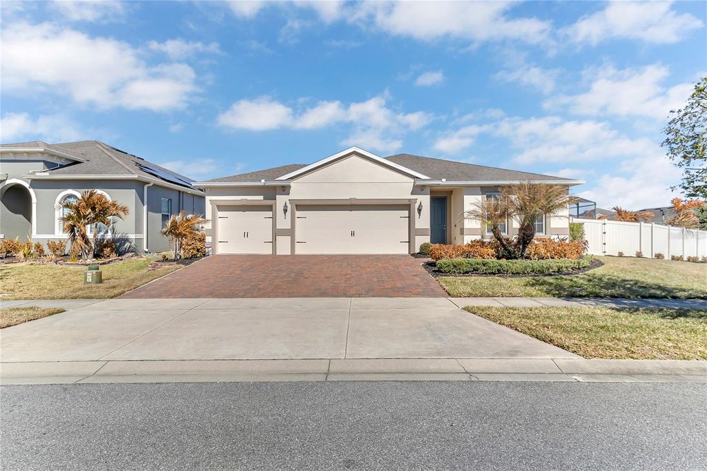 Photo of 121 Whirlaway Drive, Davenport, FL 33837 (MLS # O6379749)