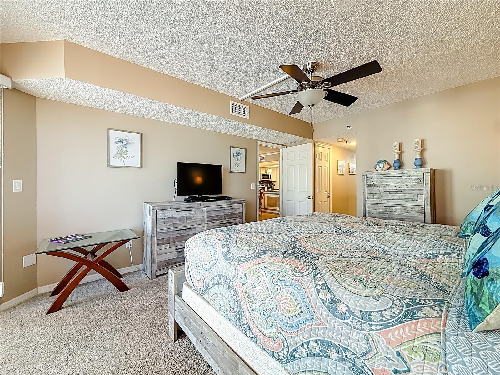 BEACH COTTAGE CONDO - Residential