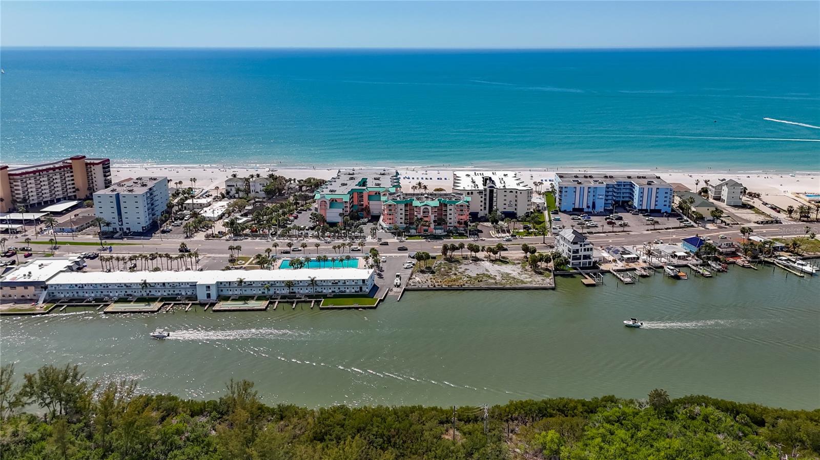 BEACH COTTAGE CONDO - Residential