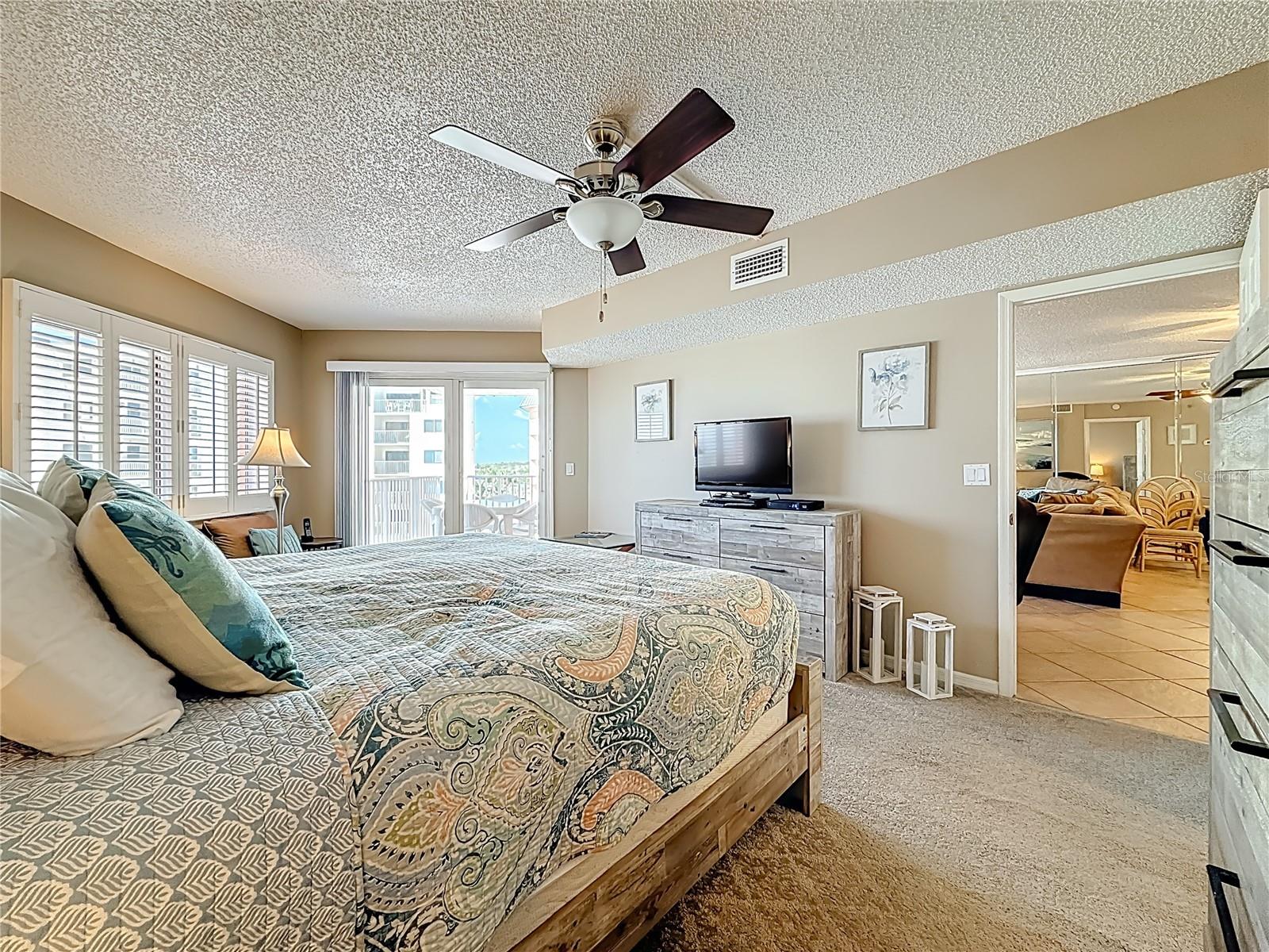 BEACH COTTAGE CONDO - Residential