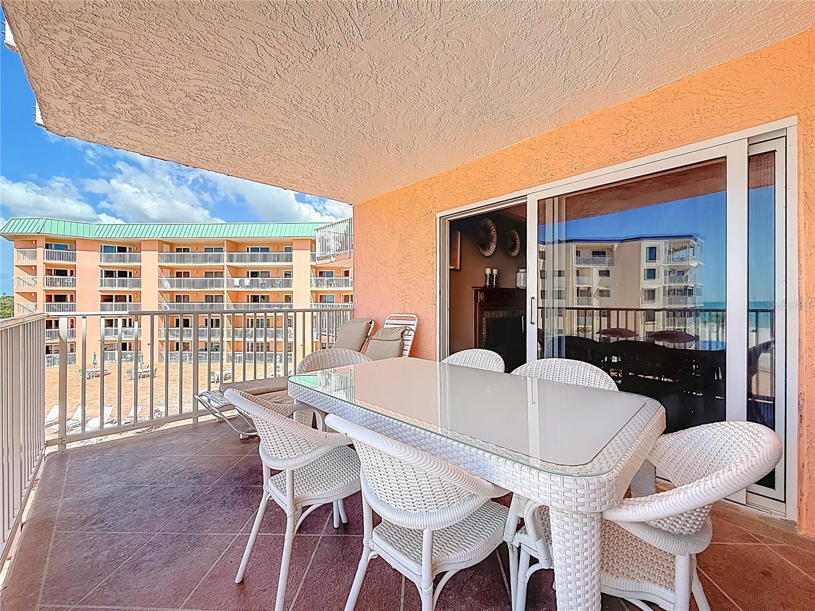 BEACH COTTAGE CONDO - Residential