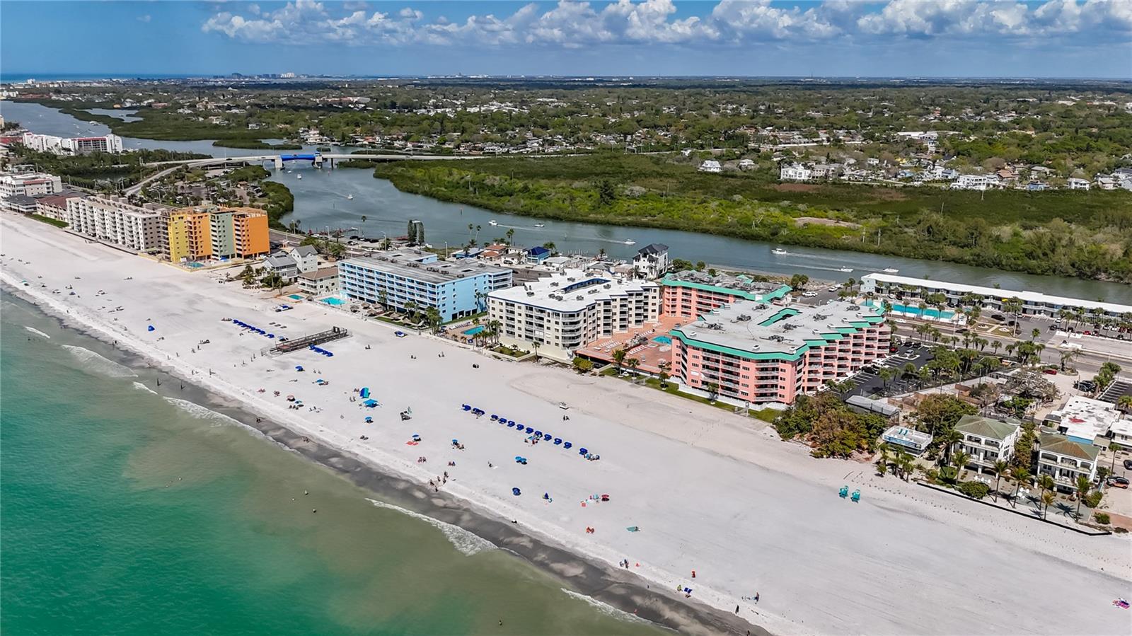 BEACH COTTAGE CONDO - Residential