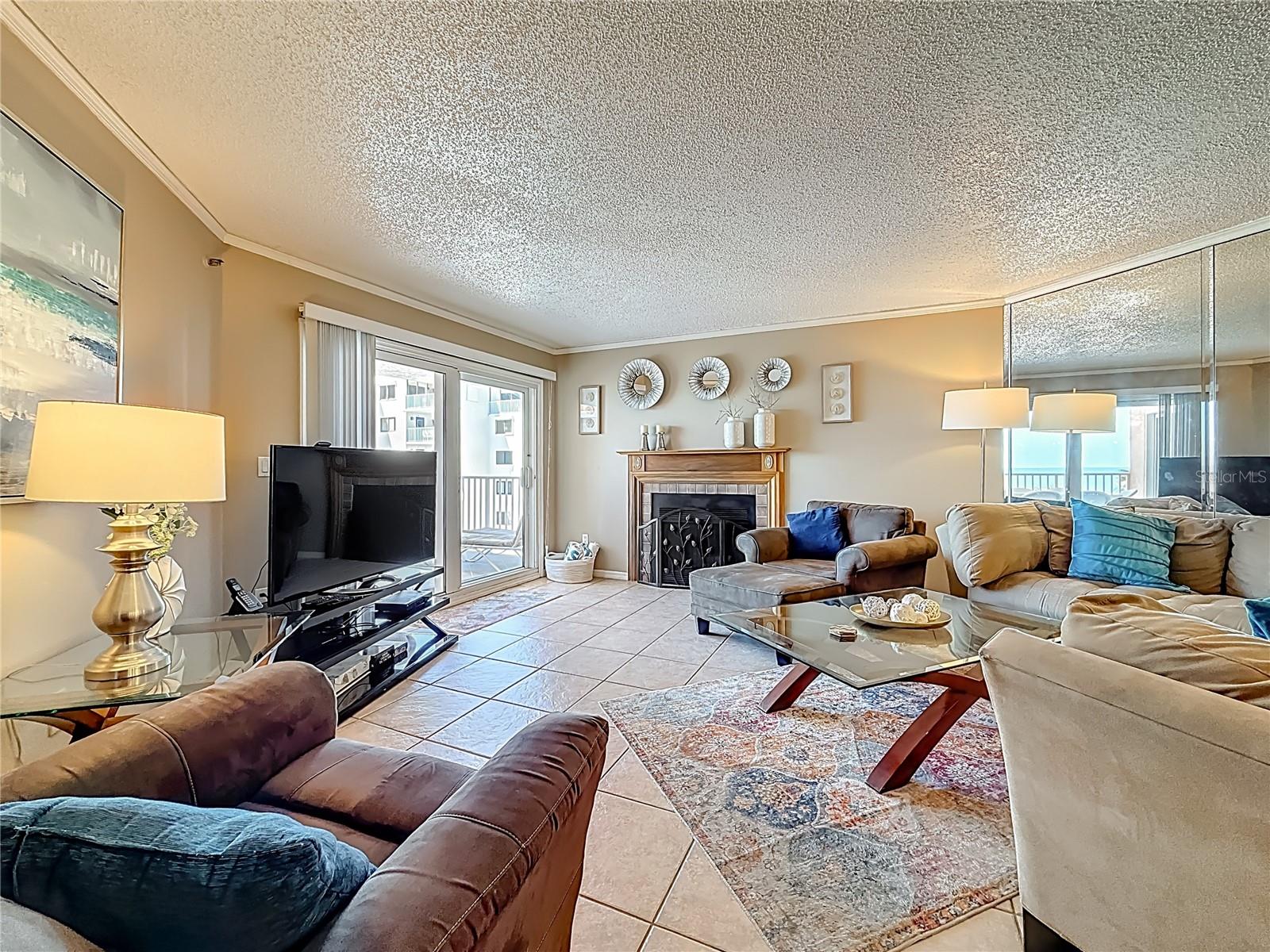 BEACH COTTAGE CONDO - Residential