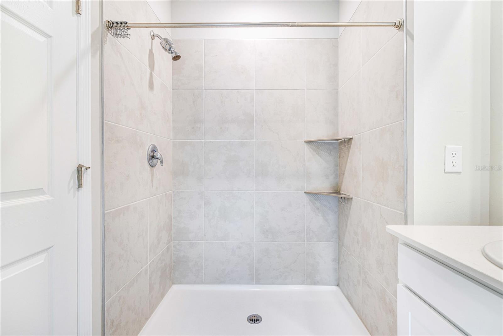 CORAL BAY - Residential