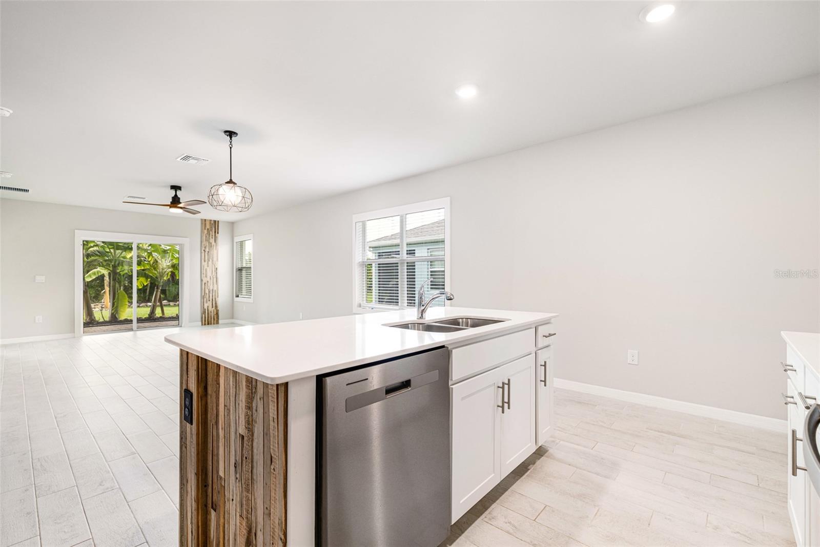 CORAL BAY - Residential