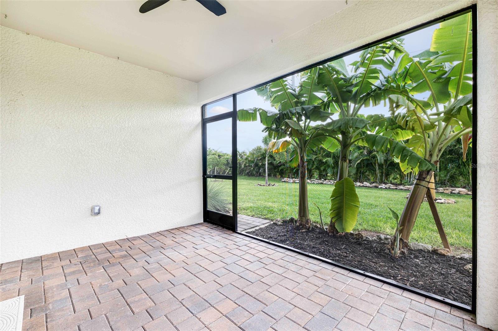 CORAL BAY - Residential