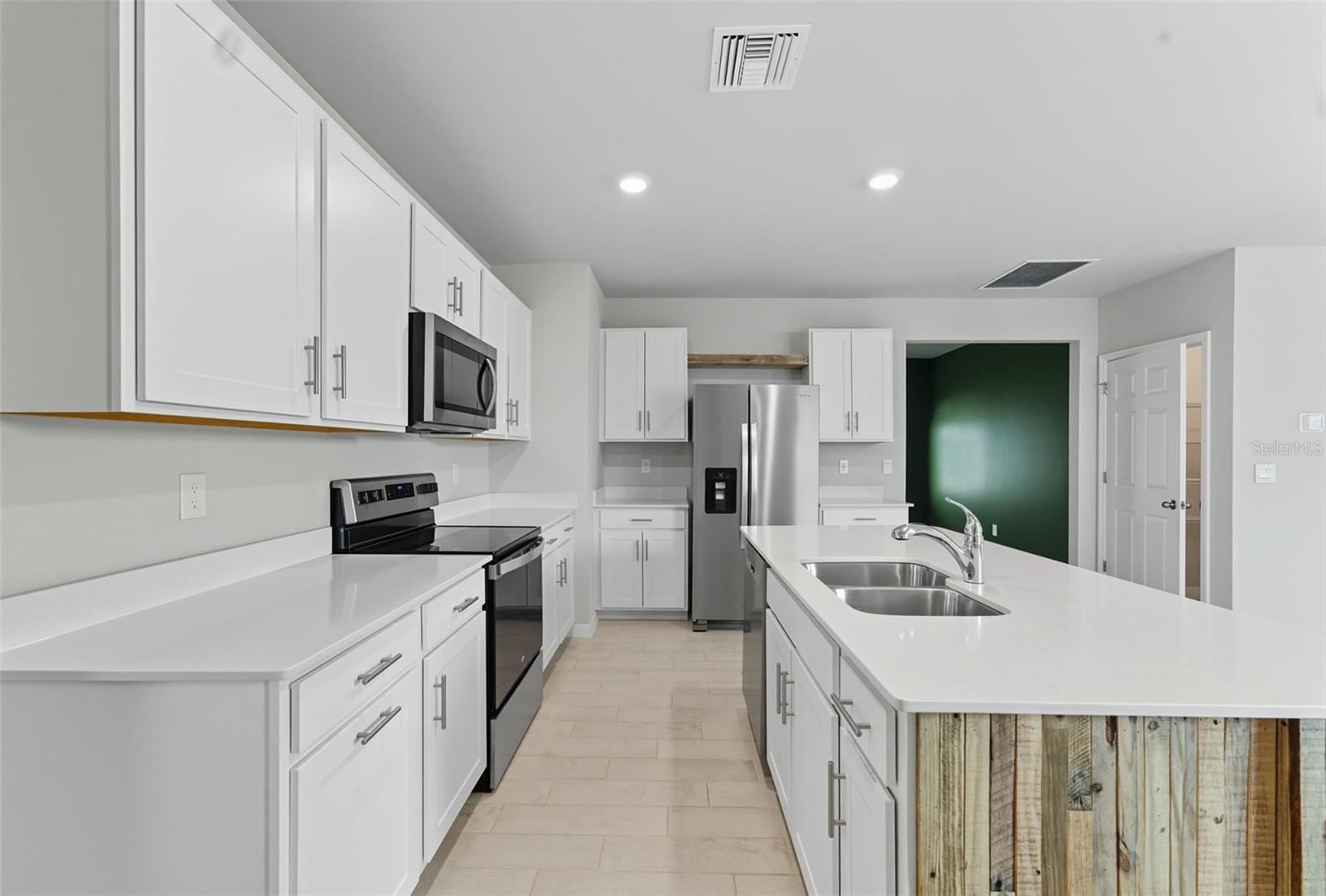 CORAL BAY - Residential