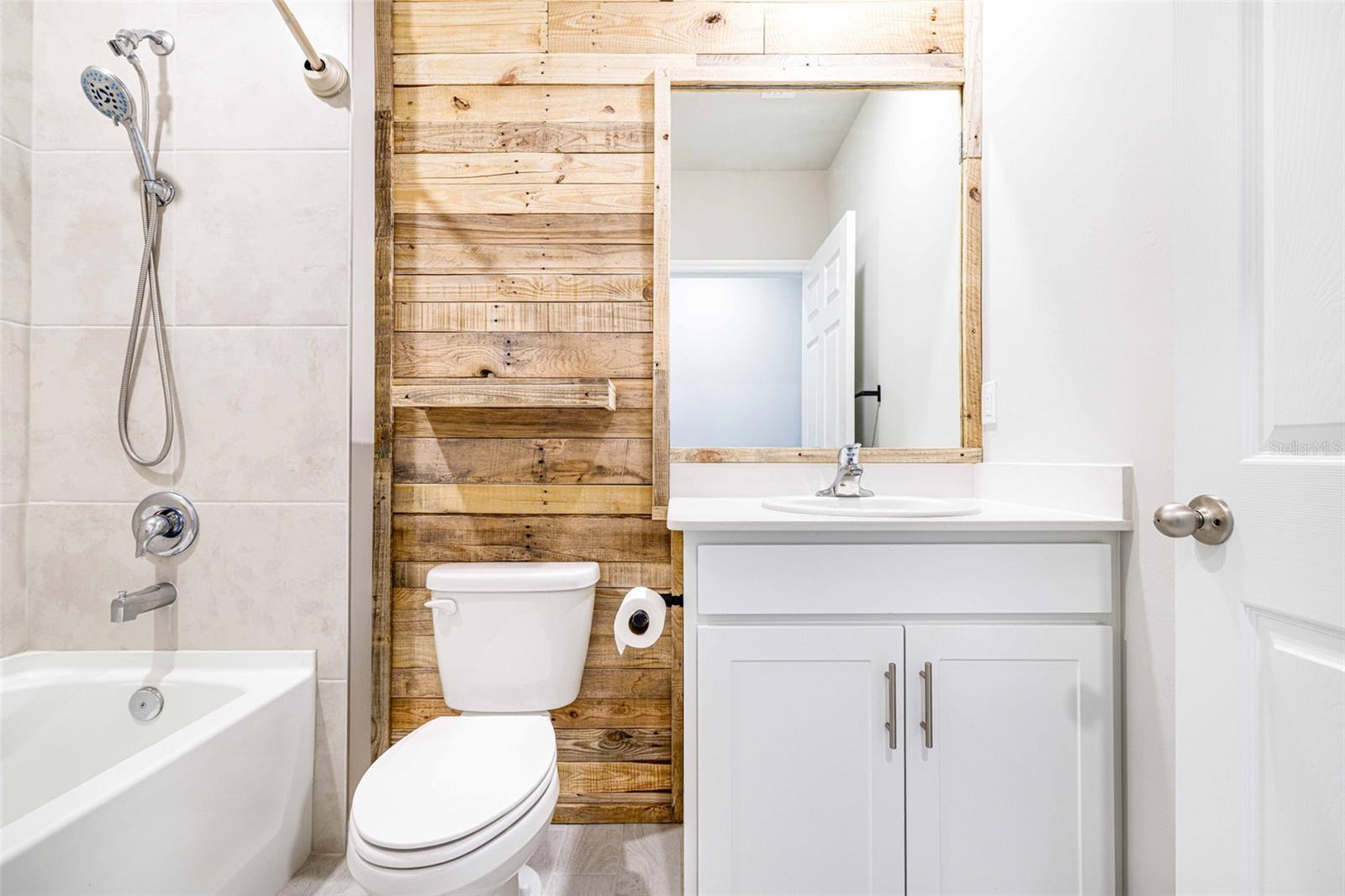 CORAL BAY - Residential