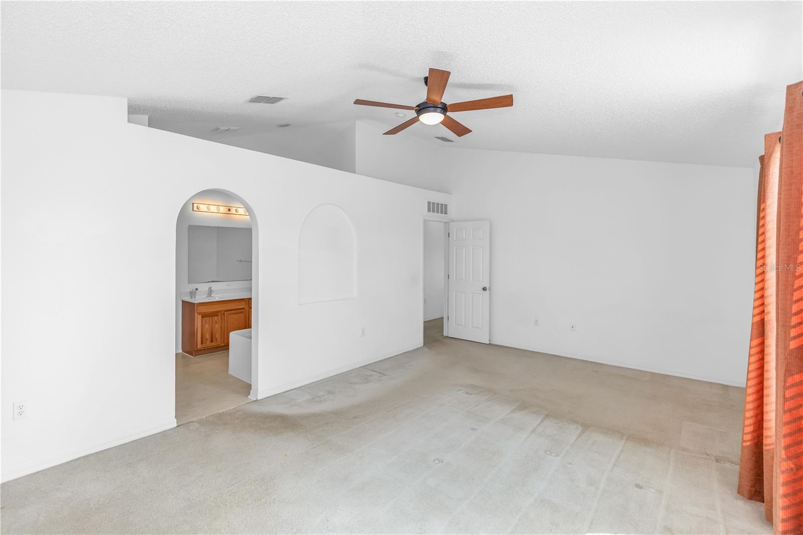 DELTONA LAKES UNIT 32 - Residential