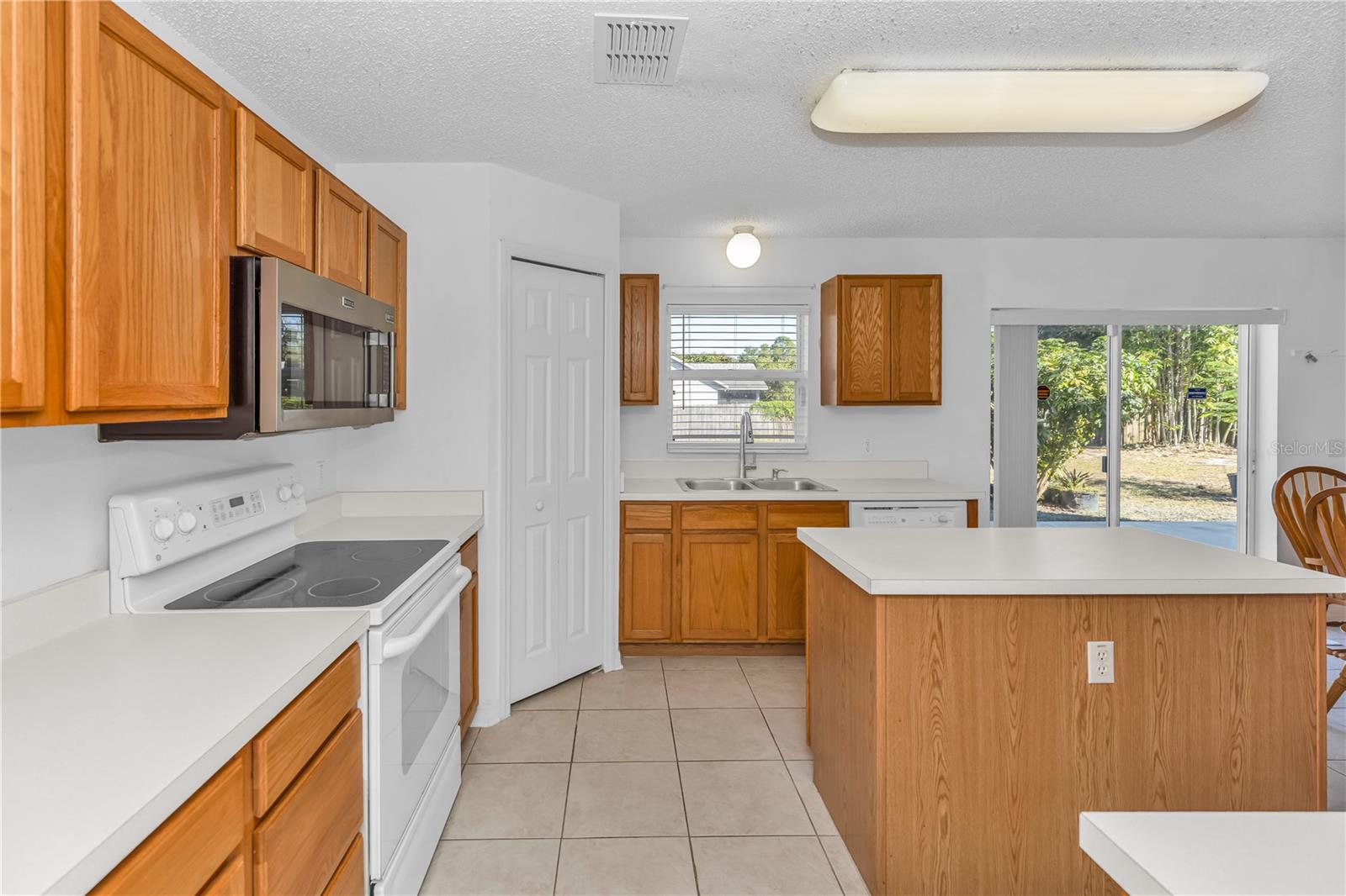 DELTONA LAKES UNIT 32 - Residential