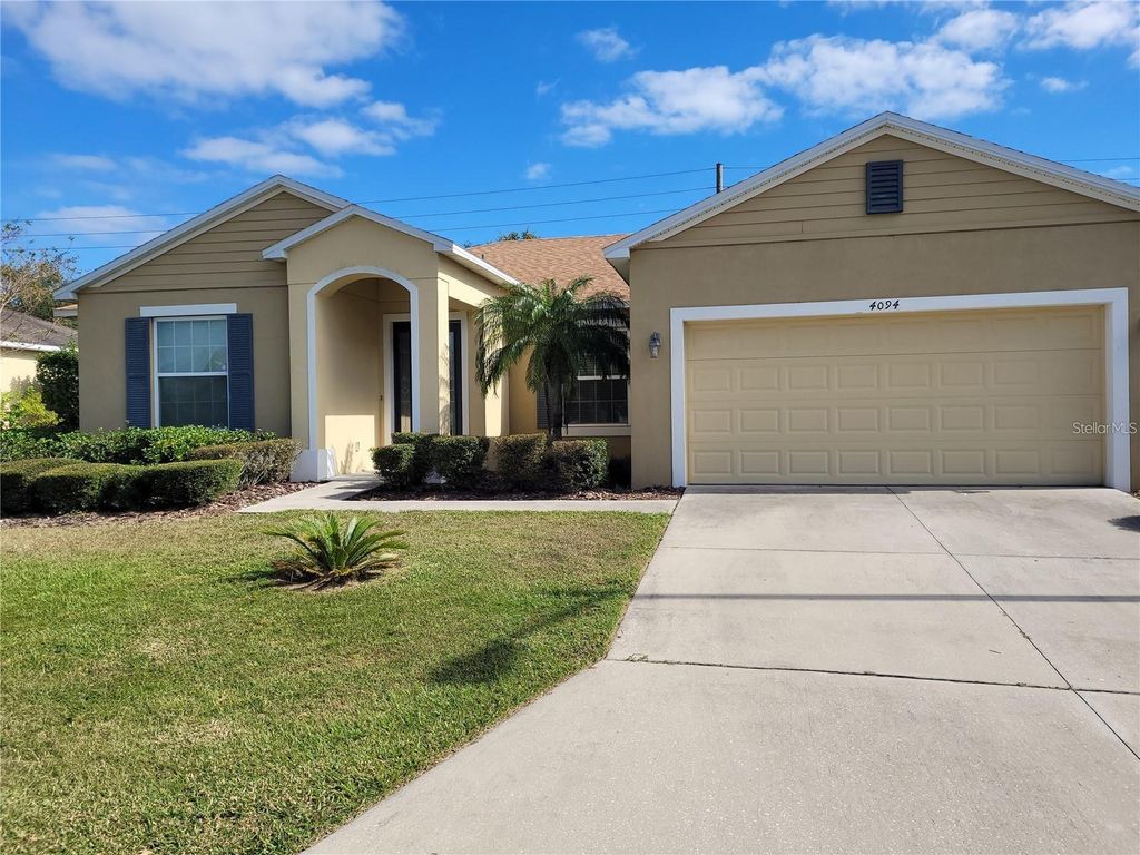 Photo of 4094 Berkshire Loop, Lakeland, FL 33813 (MLS # L4958965)