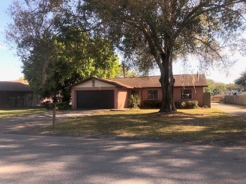Photo of 2326 York Place, Lakeland, FL 33810 (MLS # O6368802)
