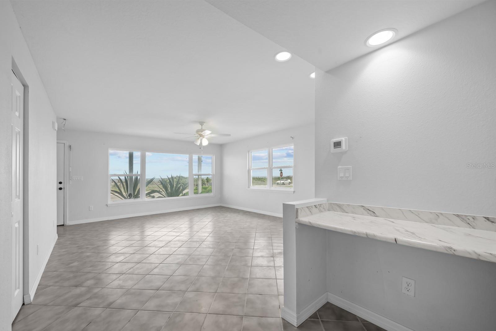 SOUTHERN SHORES CONDO - Residential