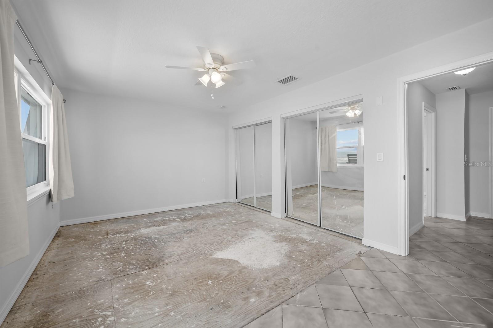 SOUTHERN SHORES CONDO - Residential