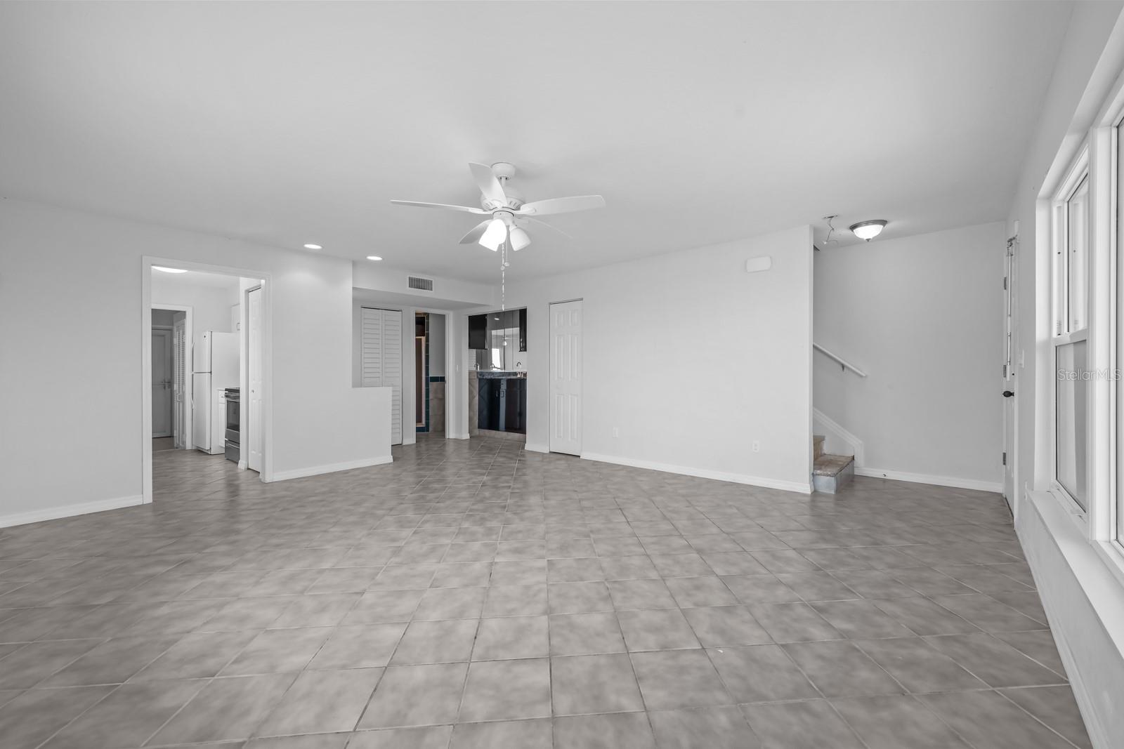 SOUTHERN SHORES CONDO - Residential