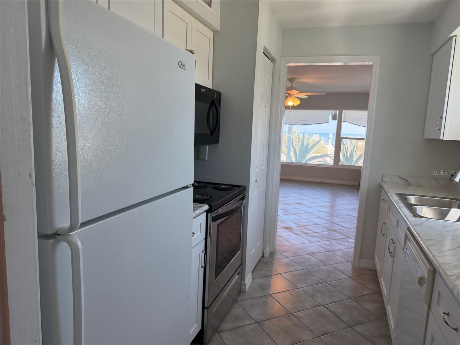 SOUTHERN SHORES CONDO - Residential