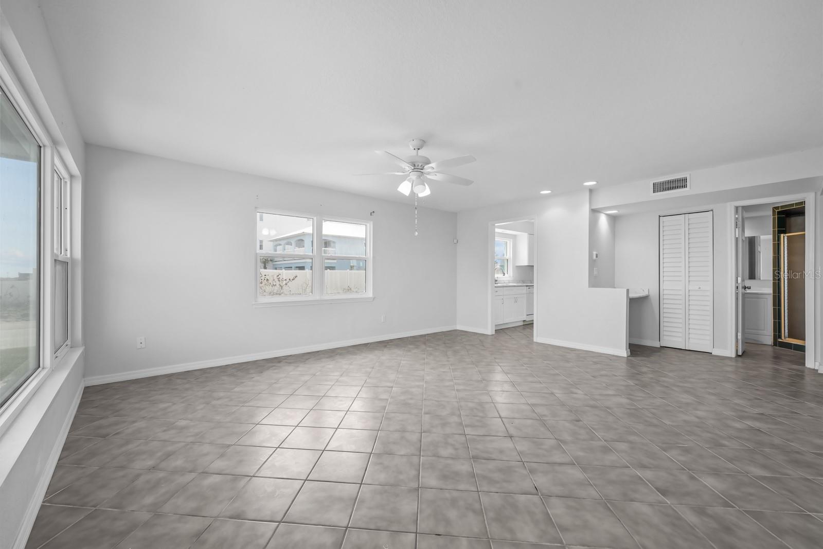 SOUTHERN SHORES CONDO - Residential