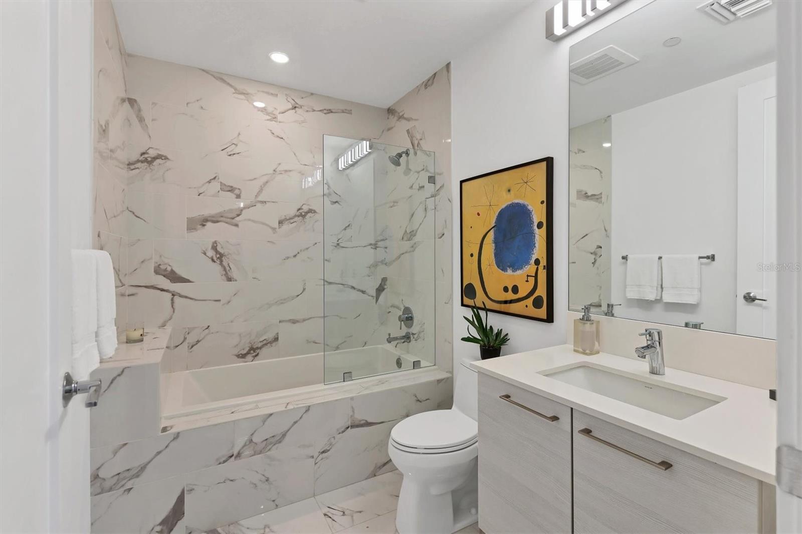 VUE SARASOTA BAY - Residential