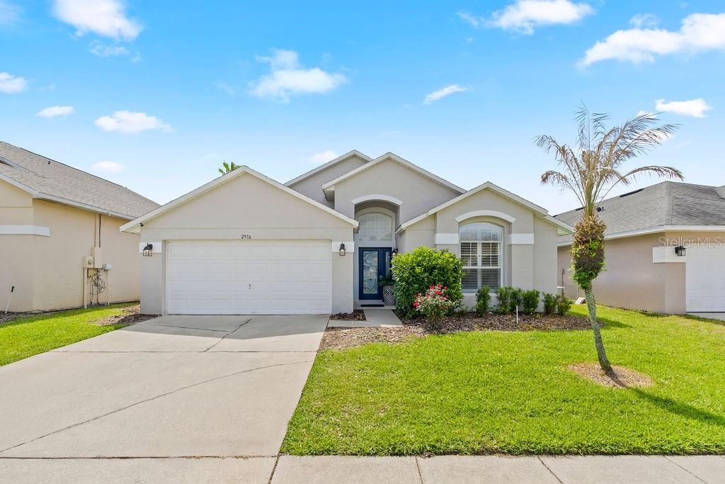 Photo of 2916 Blooming Alamanda Loop, Kissimmee, FL 34747 (MLS # S5148866)