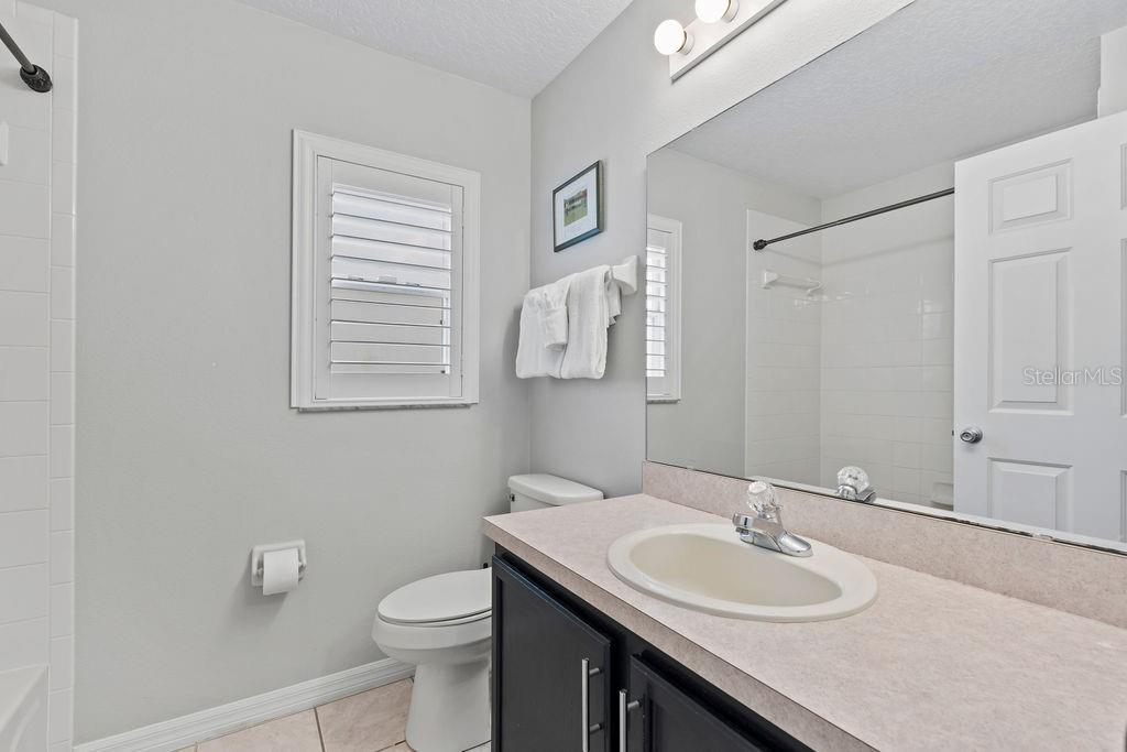 OAK ISLAND COVE - Residential