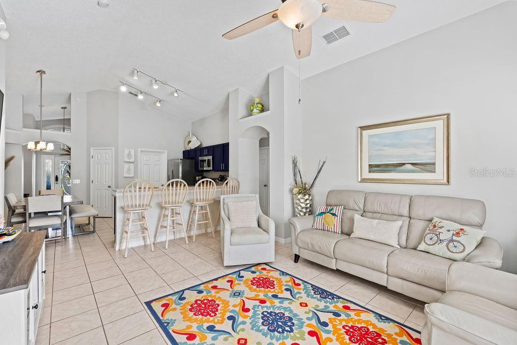 OAK ISLAND COVE - Residential