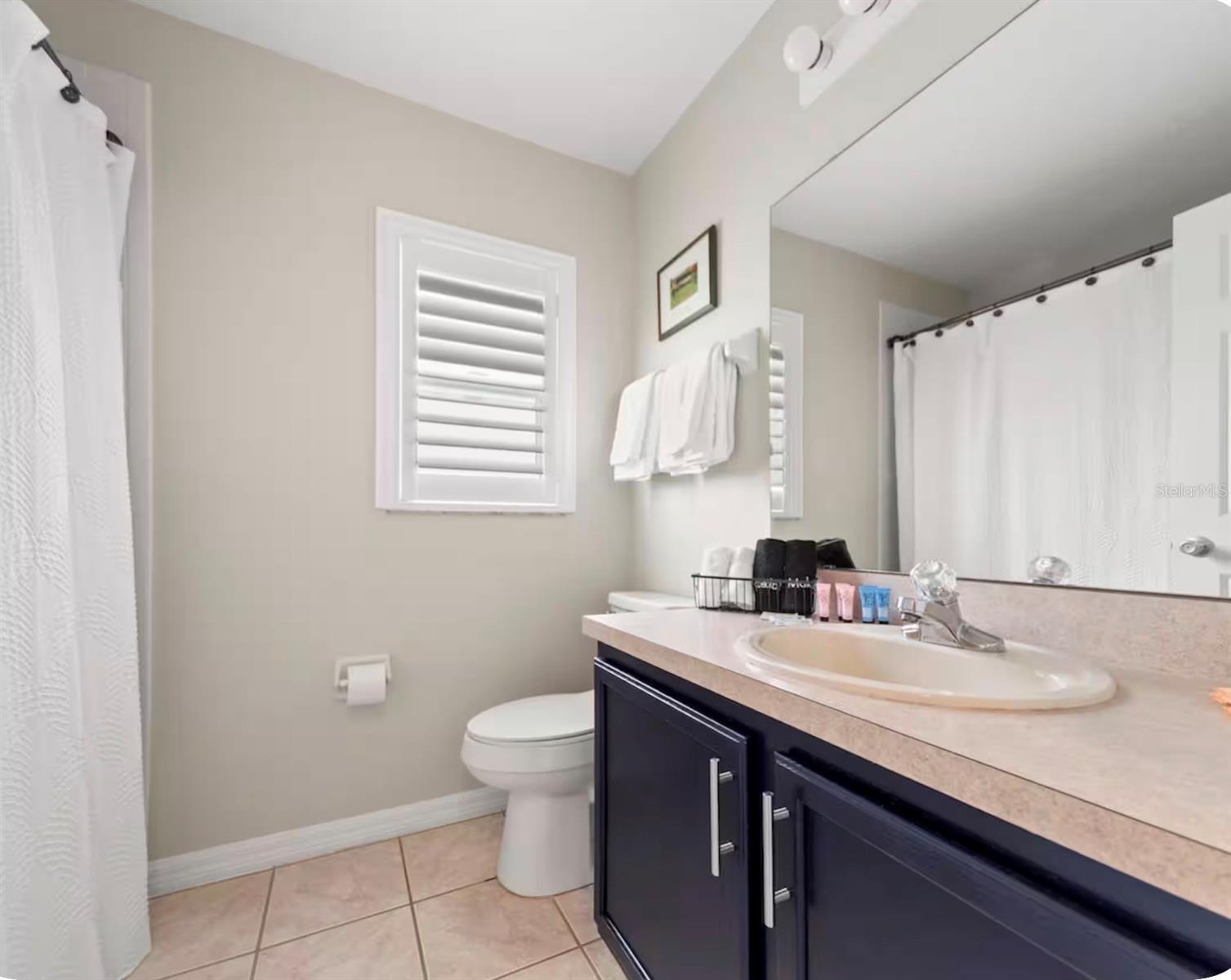 OAK ISLAND COVE - Residential
