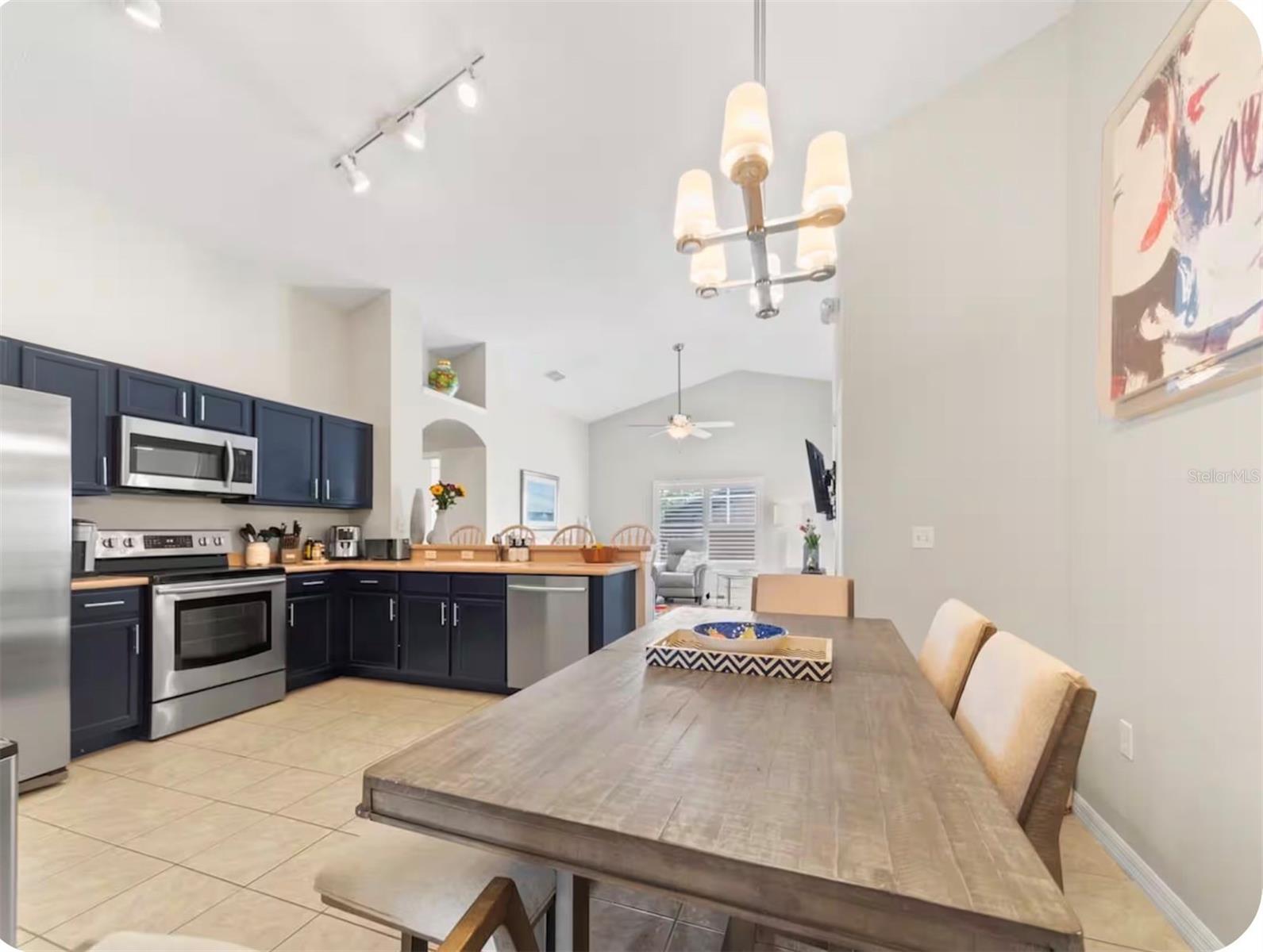 OAK ISLAND COVE - Residential