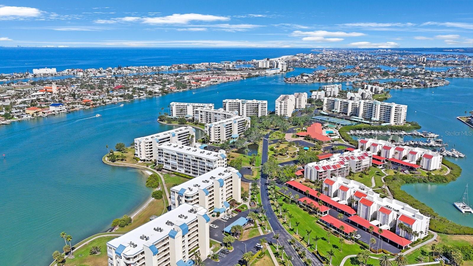 HARBOURSIDE CONDO - Residential