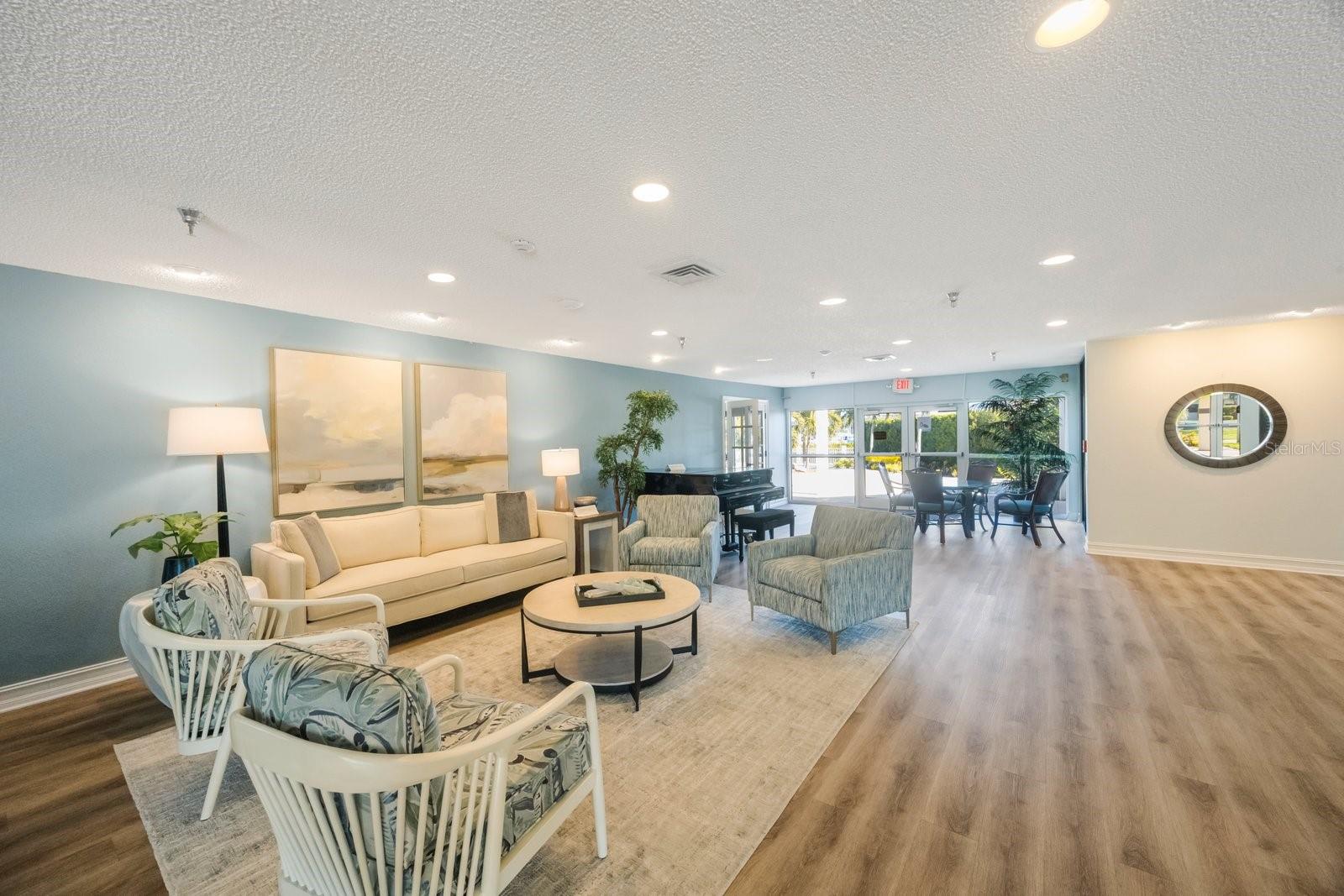 HARBOURSIDE CONDO - Residential