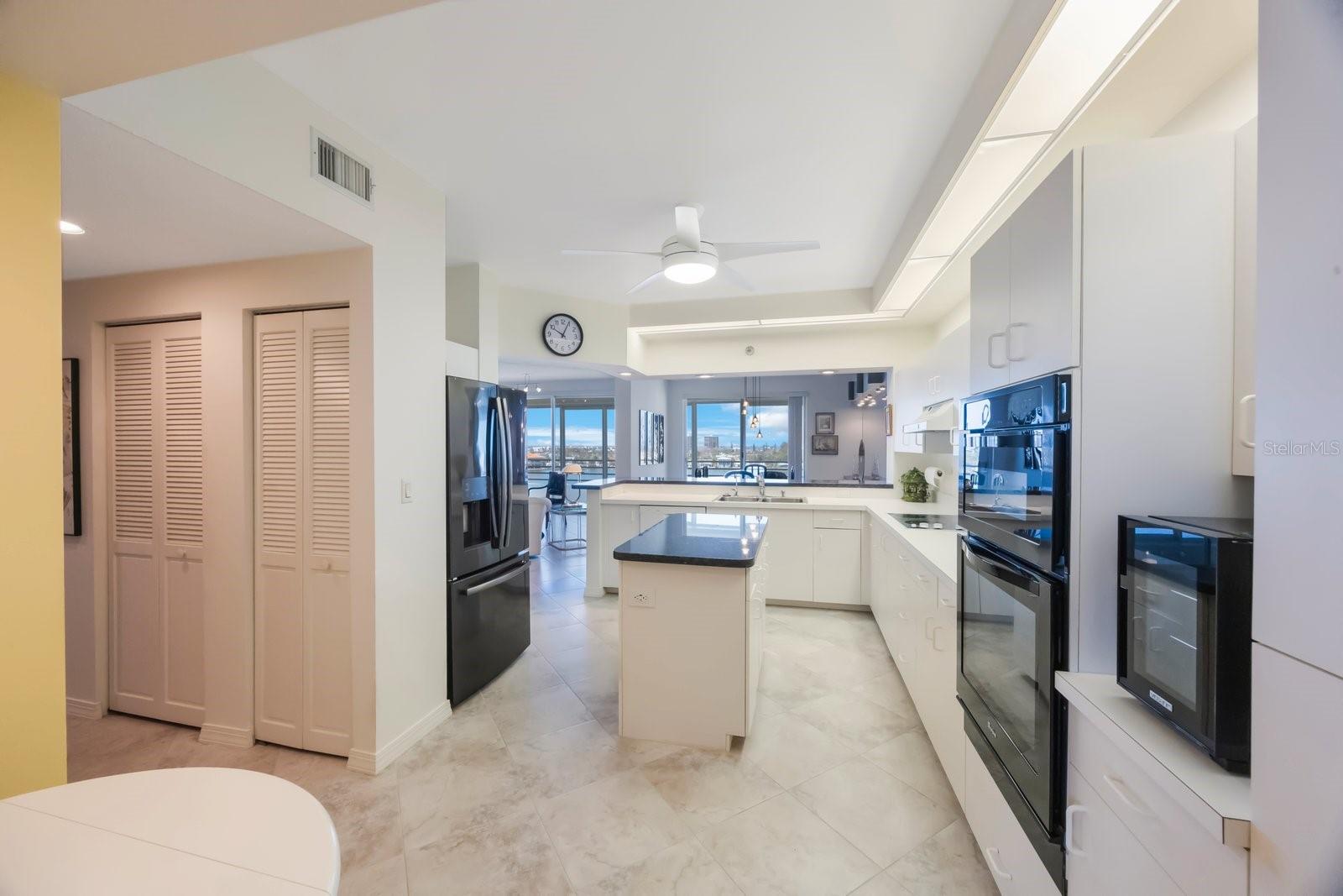 HARBOURSIDE CONDO - Residential